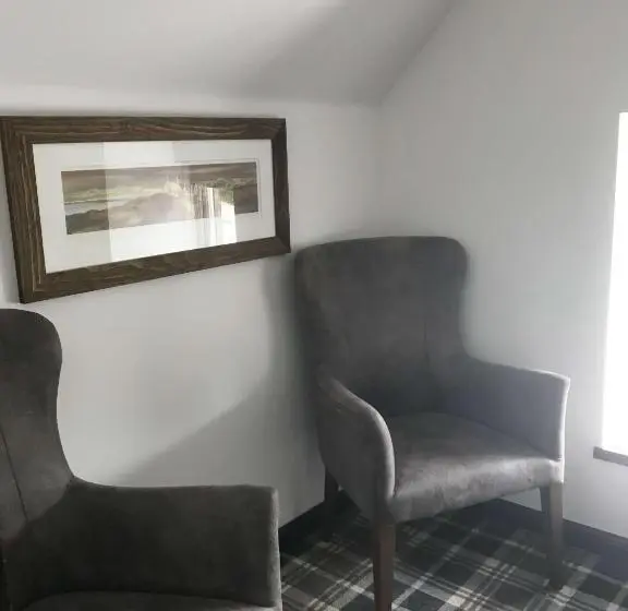 Juniorsviitti, Edinbane Lodge