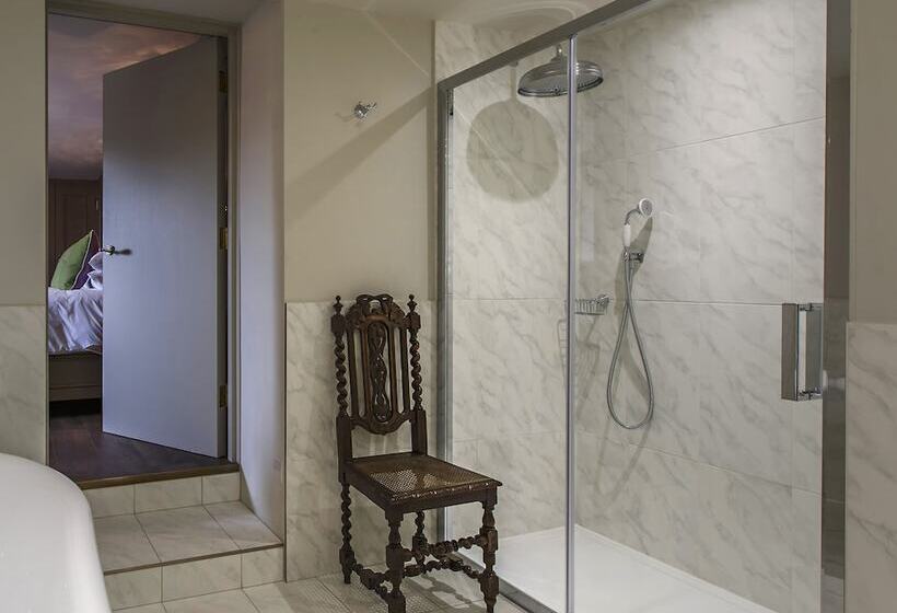 غرفة ديلوكس, Ffolkes Arms