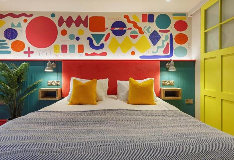 غرفة قياسية, Ffolkes Arms