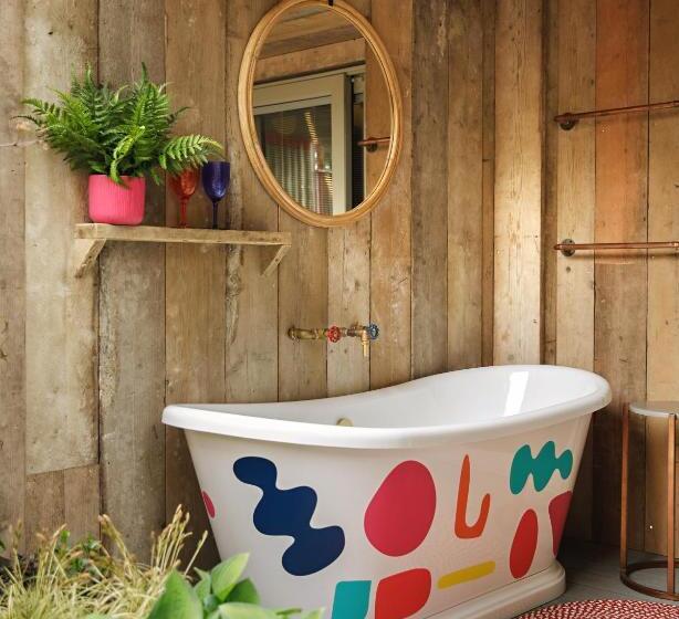 غرفة قياسية, Ffolkes Arms