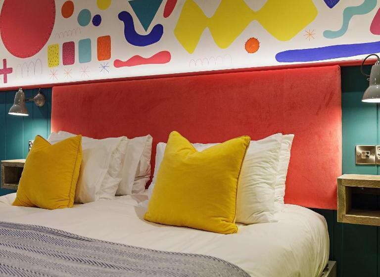 غرفة قياسية, Ffolkes Arms