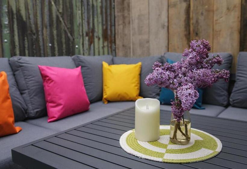 غرفة قياسية, Ffolkes Arms