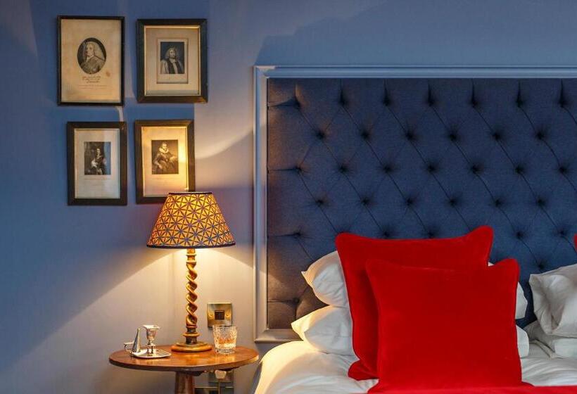 غرفة ديلوكس, Ffolkes Arms