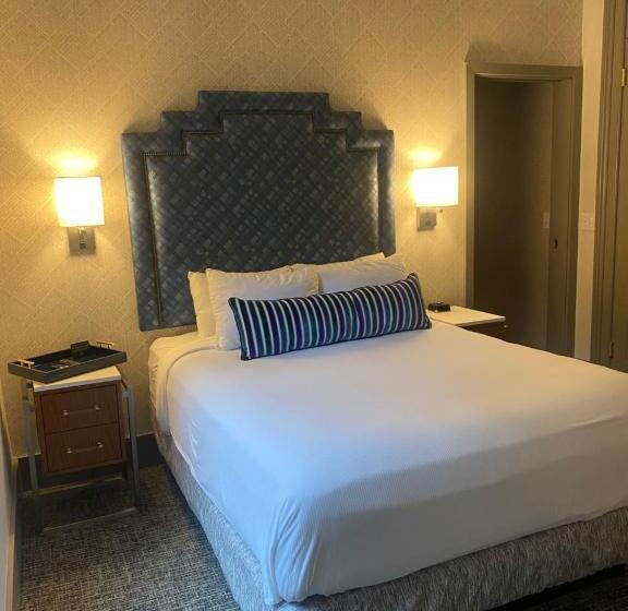 Standart Oda, Harlow