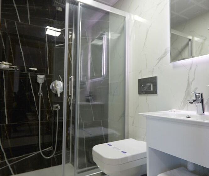 اتاق استاندارد یک تخته با چشمانداز شهر, Kartal Palace Taksim Square Fami̇ly