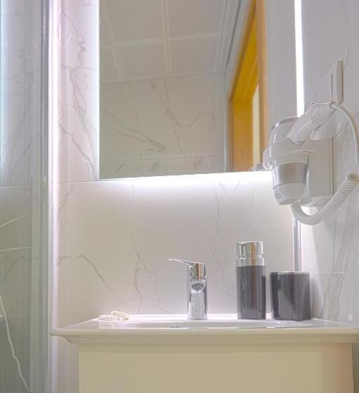 اتاق استاندارد یک تخته با چشمانداز شهر, Kartal Palace Taksim Square Fami̇ly