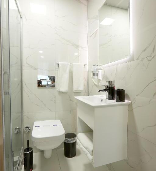 اتاق استاندارد یک تخته با چشمانداز شهر, Kartal Palace Taksim Square Fami̇ly