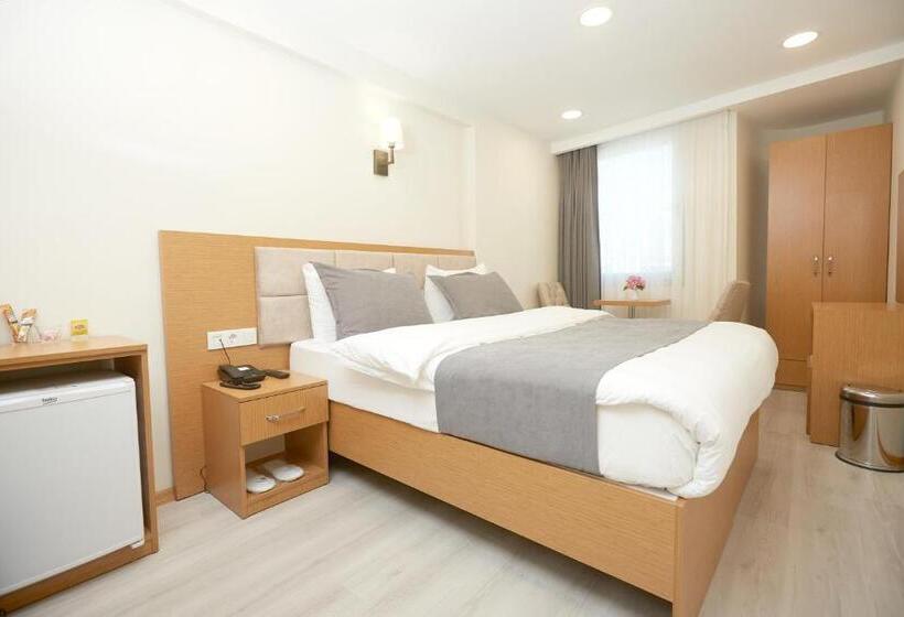 اتاق خانوادگی, Kartal Palace Taksim Square Fami̇ly