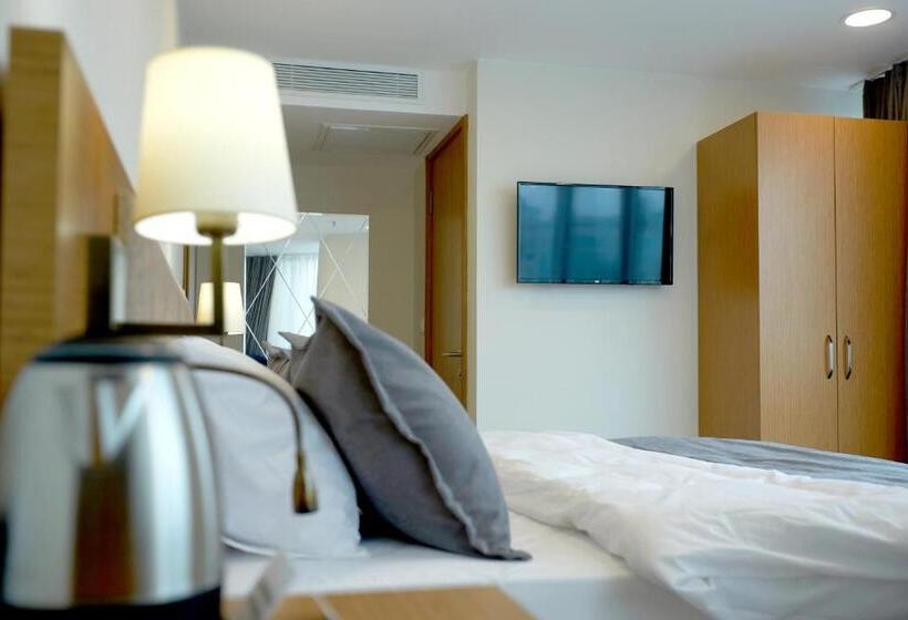 اتاق سوپریور با چشمانداز شهر, Kartal Palace Taksim Square Fami̇ly