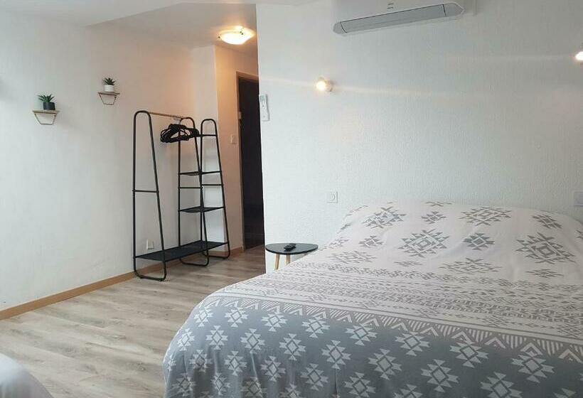 Номер Deluxe, Le Saint Jean