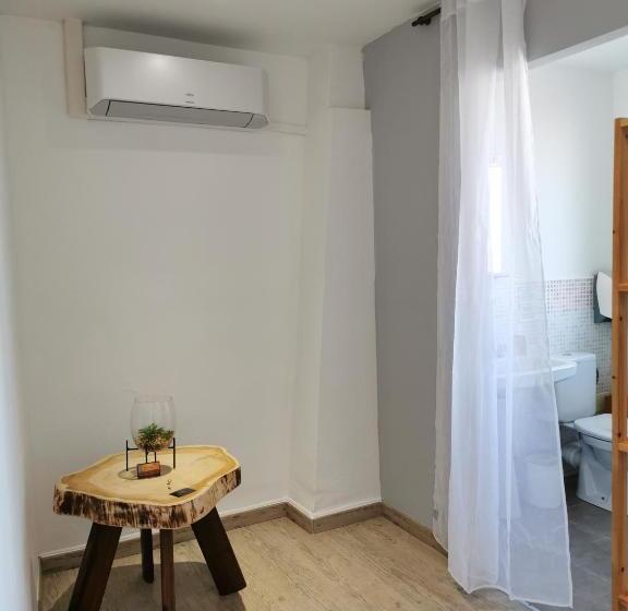 Номер Deluxe, Le Saint Jean