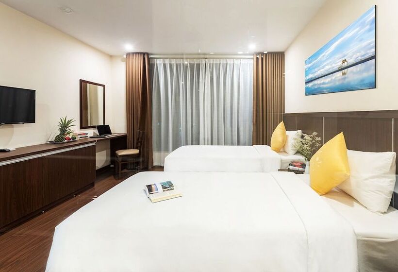 اتاق لوکس, Pearl Tuan Chau