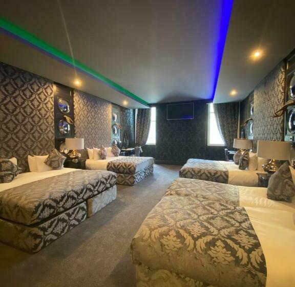 디럭스 스위트, The Dixie Dean