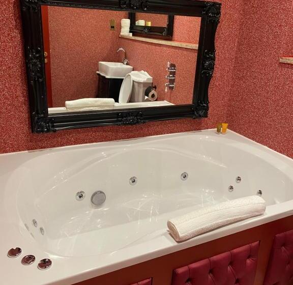 디럭스 스위트, The Dixie Dean