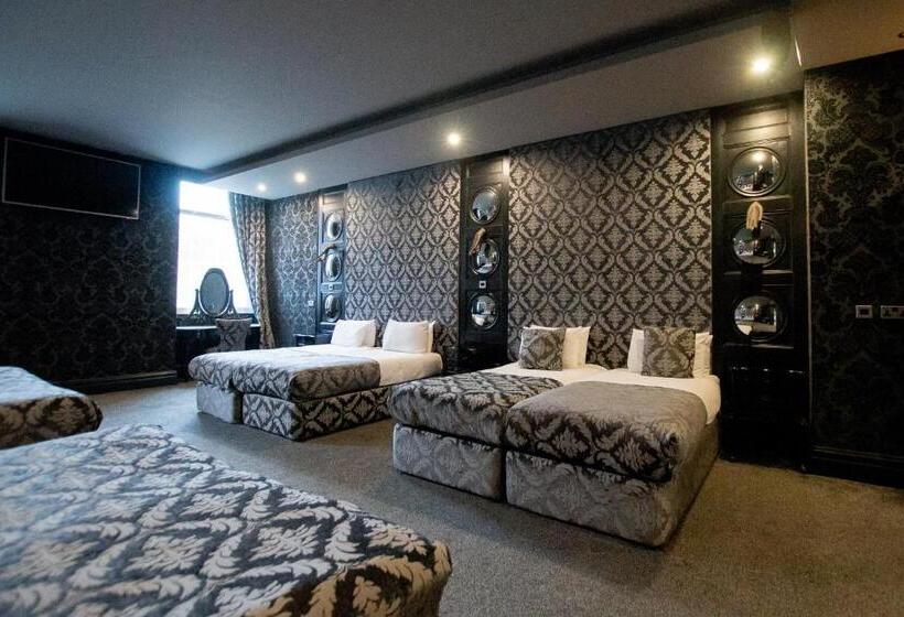 디럭스 스위트, The Dixie Dean