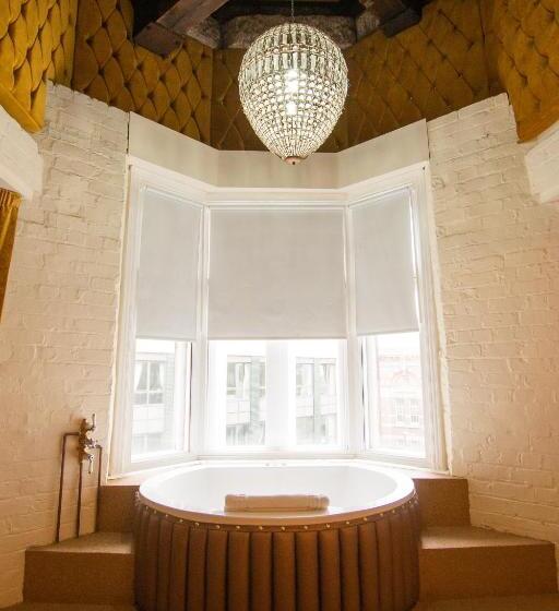 프레지덴셜 스위트, The Dixie Dean