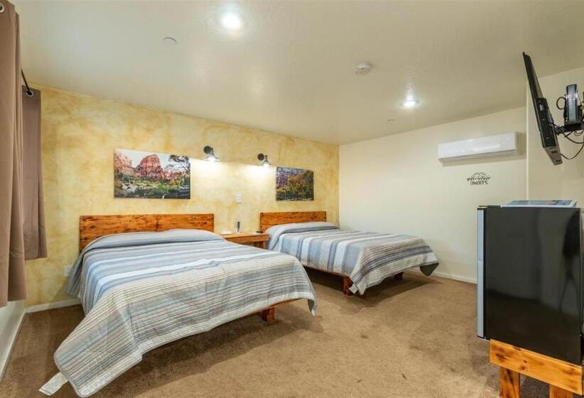 غرفة قياسية رباعية, Hurricane Hideaway Lodging