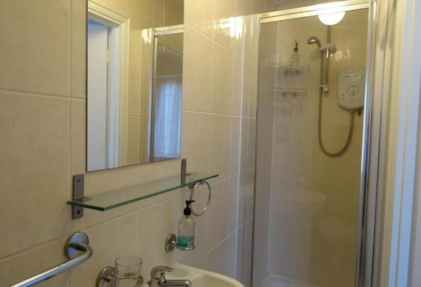 Четырехместный Номер Стандарт, Aj Lodge