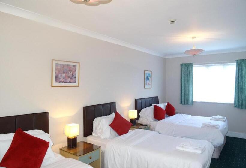 Четырехместный Номер Стандарт, Aj Lodge