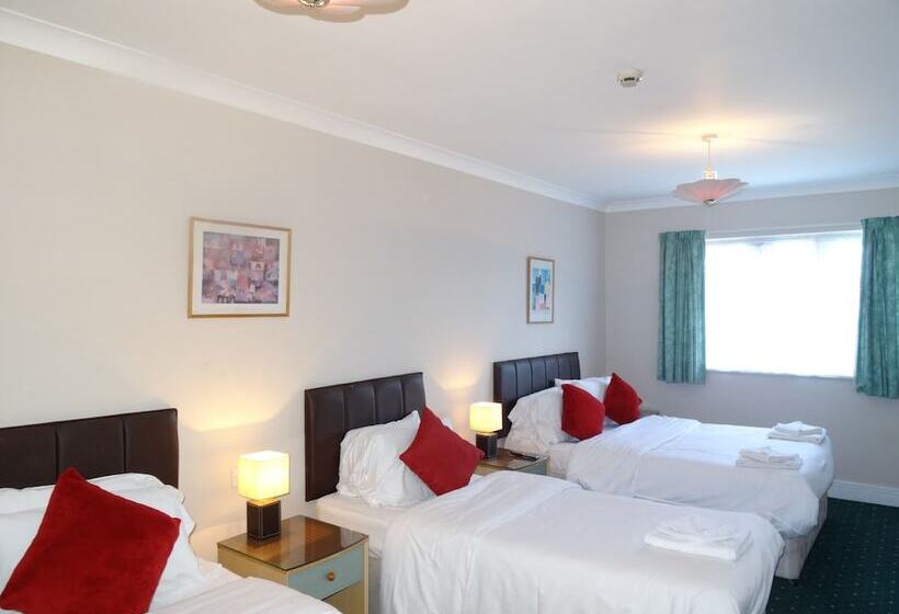 Четырехместный Номер Стандарт, Aj Lodge