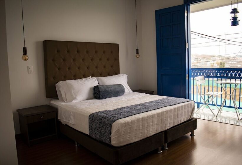 חדר דלוקס, Inversiones El Reloj Sas