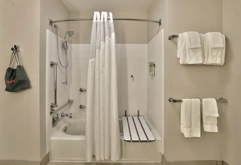 身障者適用スイートルーム, Holiday Inn Express & Suites - Albuquerque East, An Ihg
