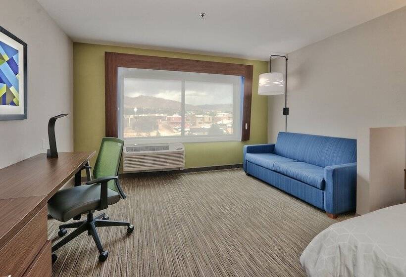 Люкс, Holiday Inn Express & Suites - Albuquerque East, An Ihg