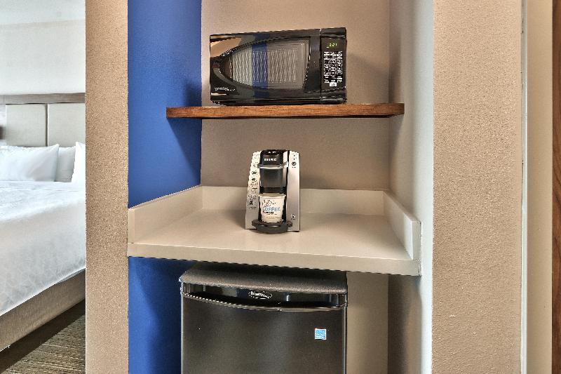 适合残疾人使用的标准间, Holiday Inn Express & Suites - Albuquerque East, An Ihg