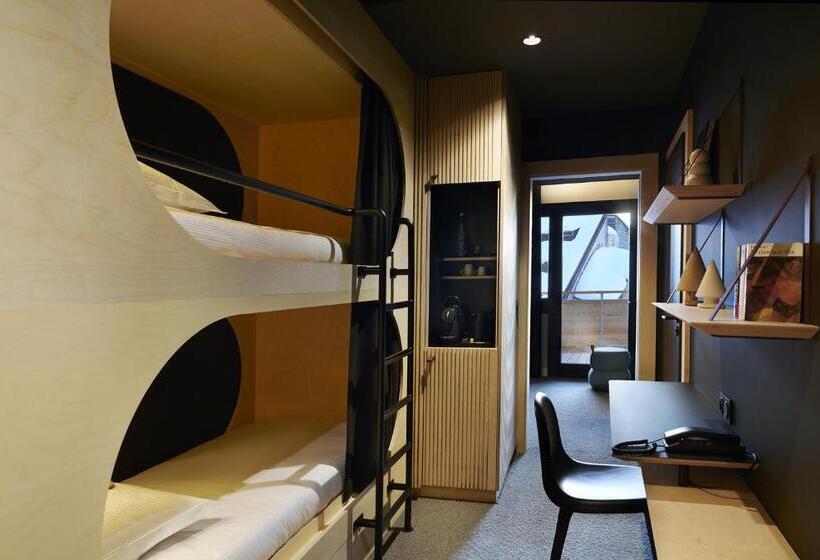 اتاق خانوادگی با چشمانداز کوه, Hôtel Mil8