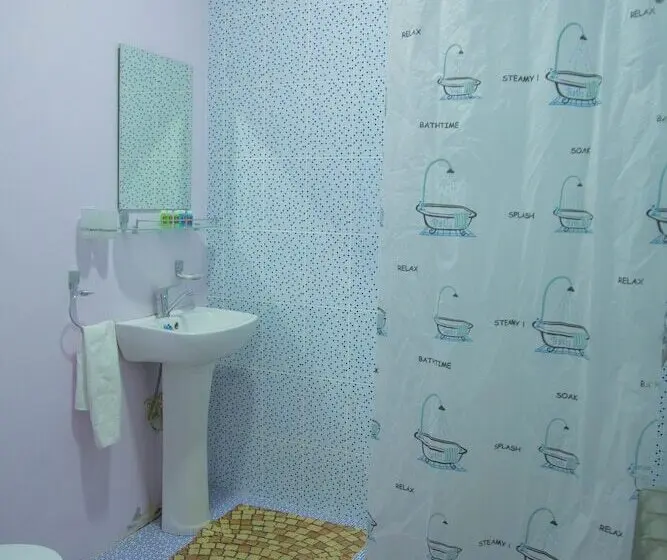 Habitació Triple Estàndard, Minor