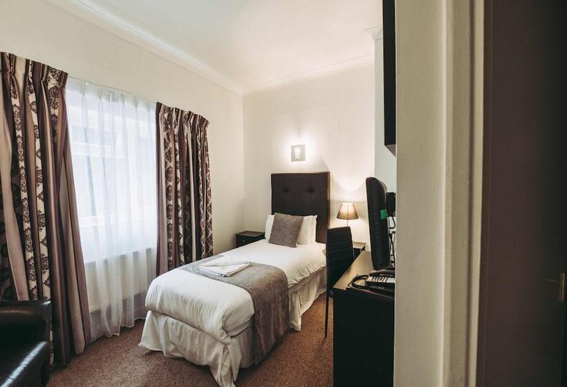 غرفة قياسية فردية, The Grange