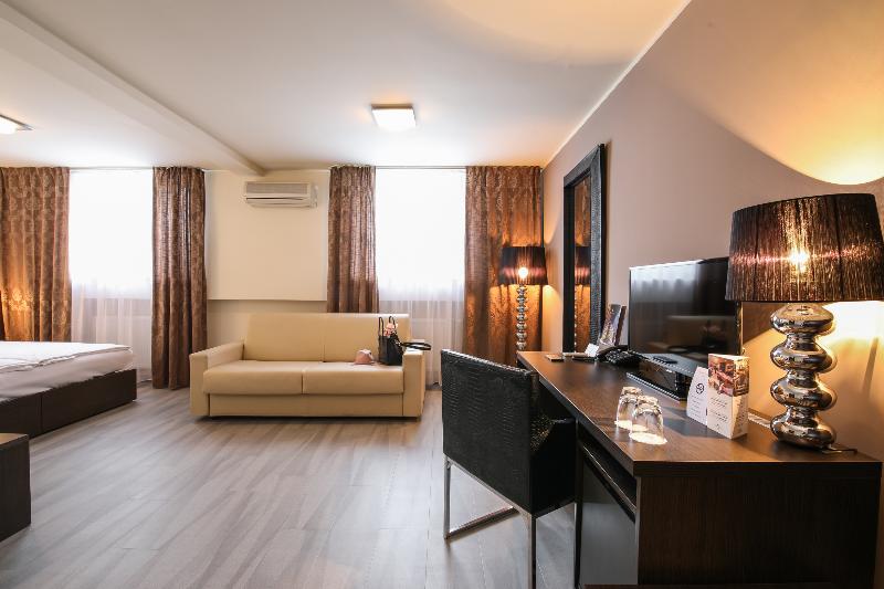 اتاق سوپریور, Evropa