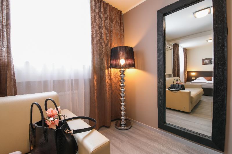 اتاق سوپریور, Evropa