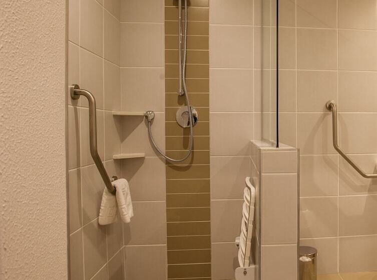 Номер Стандарт Адаптированный для Инвалидов, Town Lodge Mbombela