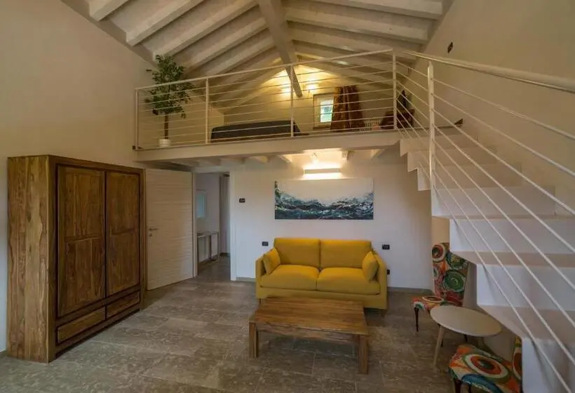 マウンテンビュースイート, Agriturismo Casarai