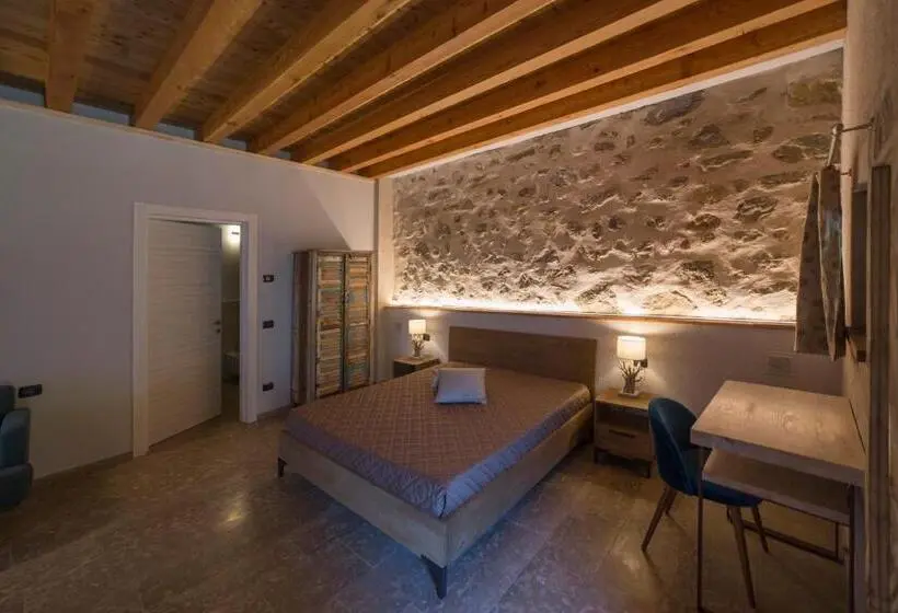 庭の見えるスタンダードトリプルルーム, Agriturismo Casarai