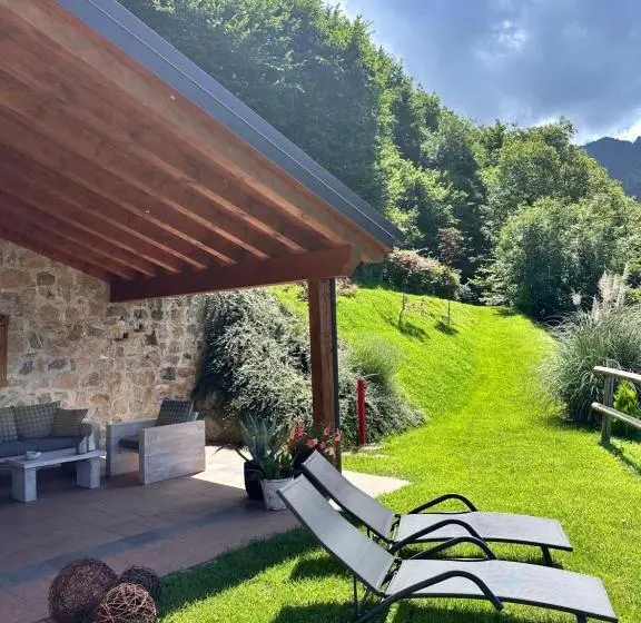 庭の見えるスタンダードトリプルルーム, Agriturismo Casarai