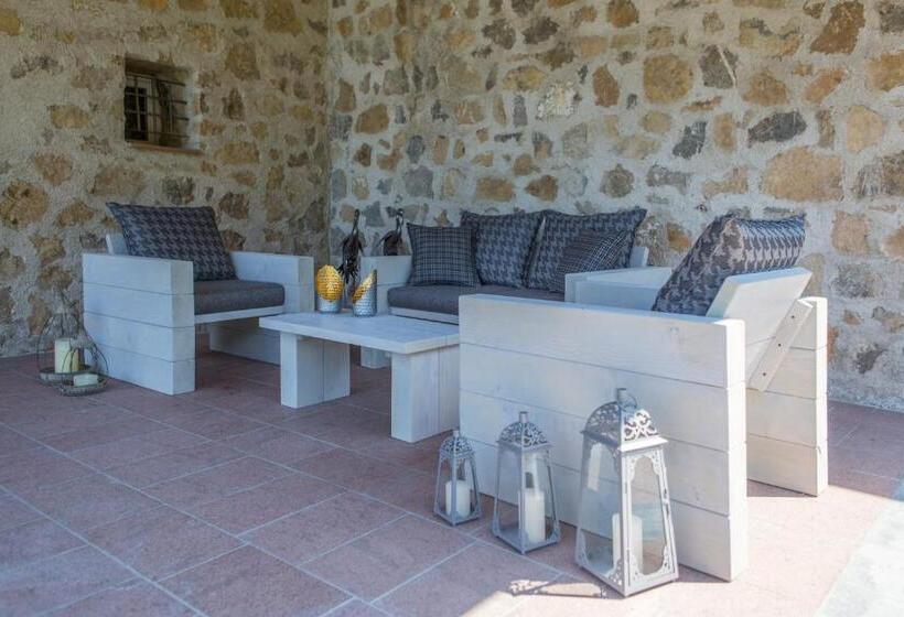 חדר סטנדרט לשלושה עם נוף לגינה, Agriturismo Casarai