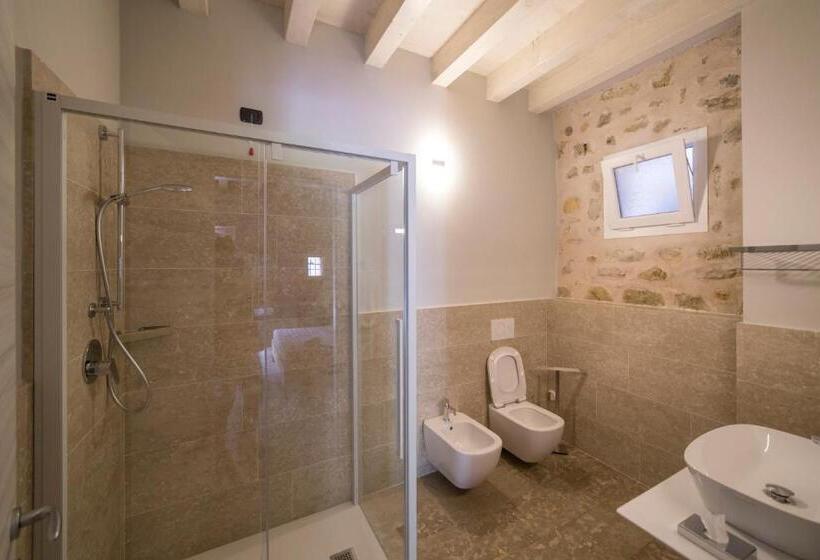 חדר סטנדרט לשלושה עם נוף לגינה, Agriturismo Casarai