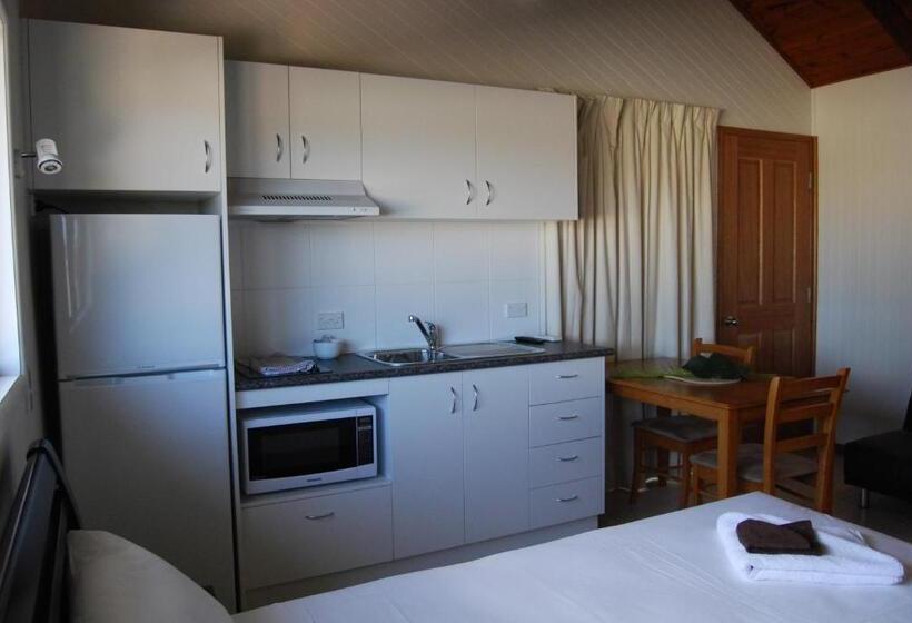 标准工作室, Airlie Beach Apartments