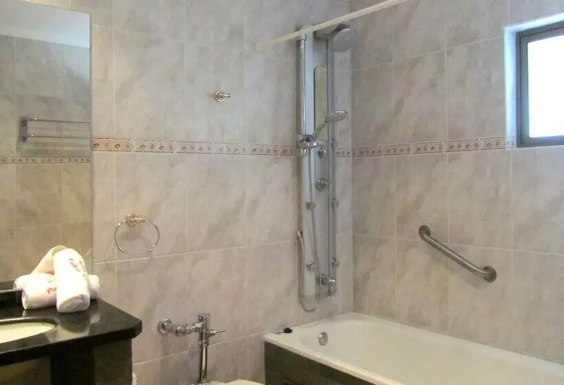 اتاق سوپریور سه تخته, Puku Vai