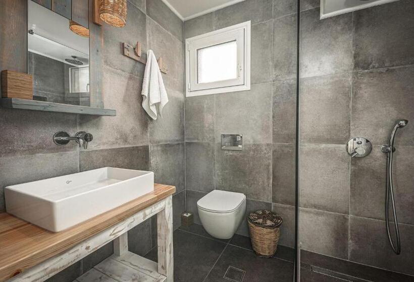 استودیوی استاندارد, Kanela Studios