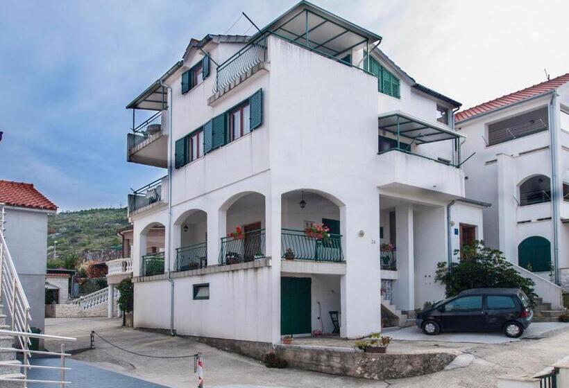 شقة غرفة واحدة, Apartment Toni 555