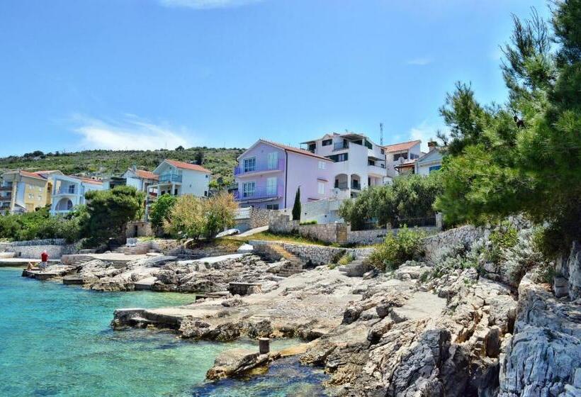 شقة غرفة واحدة, Apartment Toni 555