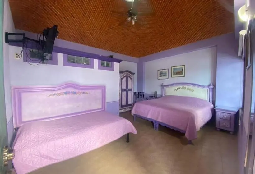 اتاق اکونومی, Casa Morada