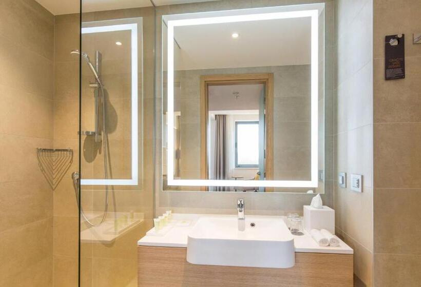 اتاق لوکس با چشم‌انداز شهر, Courtyard By Marriott Banja Luka
