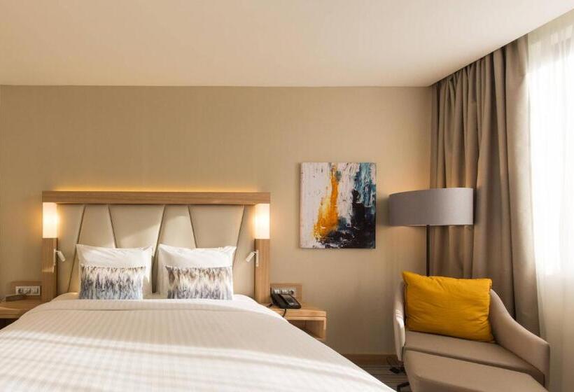 اتاق استاندارد با تخت بزرگ, Courtyard By Marriott Banja Luka