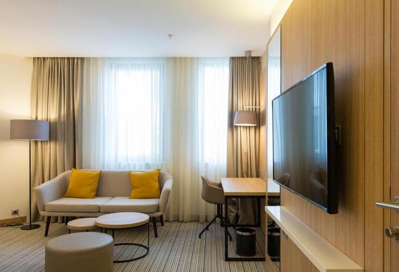 اتاق سوپریور با چشم‌انداز شهر, Courtyard By Marriott Banja Luka