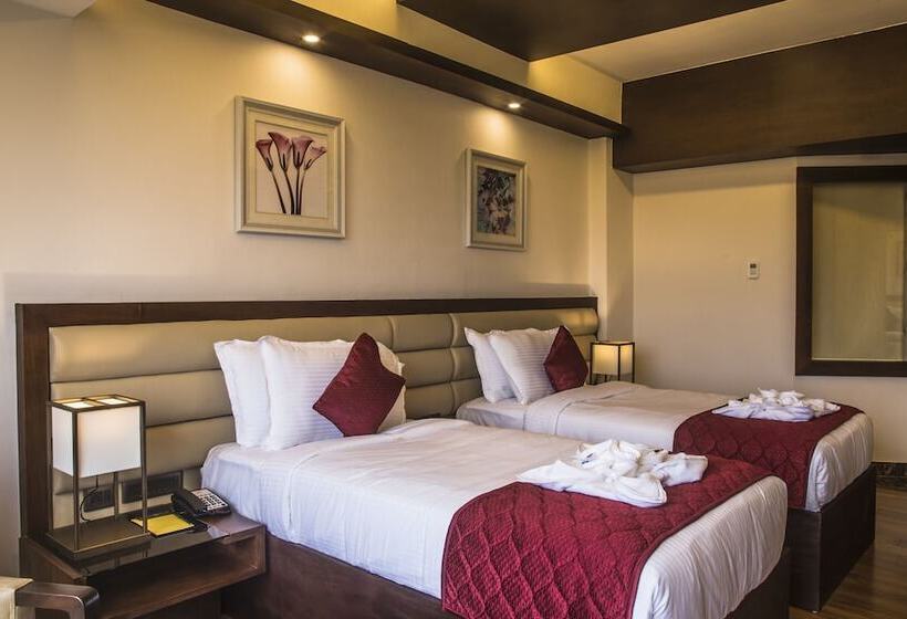 غرفة ديلوكس, Kpm Tripenta