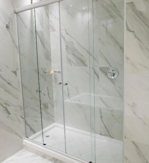 带大床的套房, Land Plaza La Plata